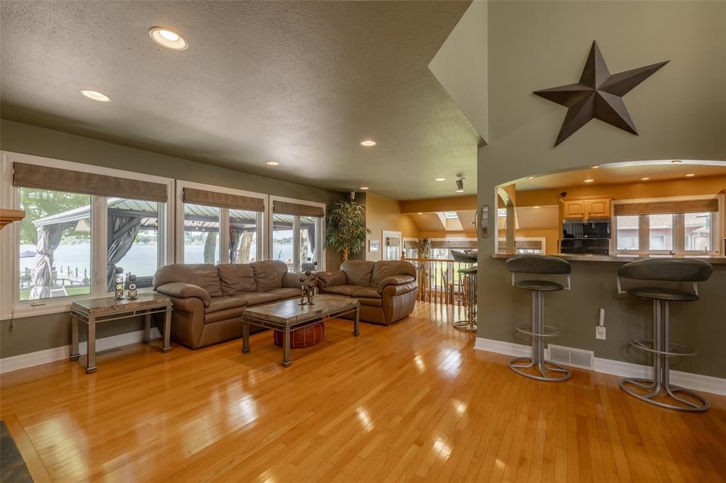3101 ST CLAIR Parkway