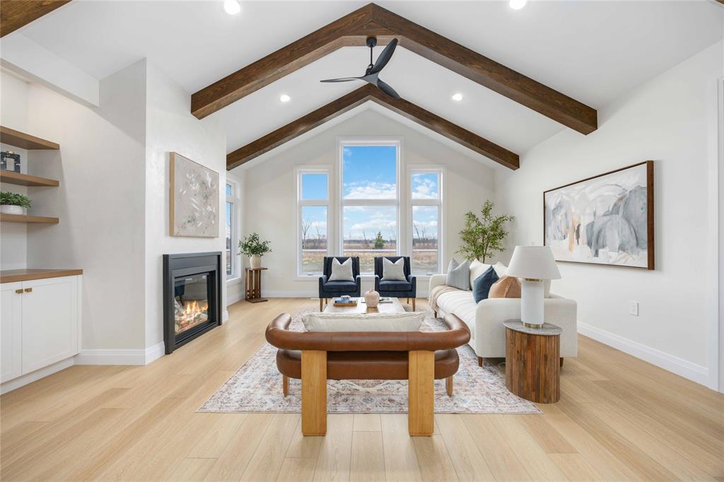 3527 PAUL Crescent