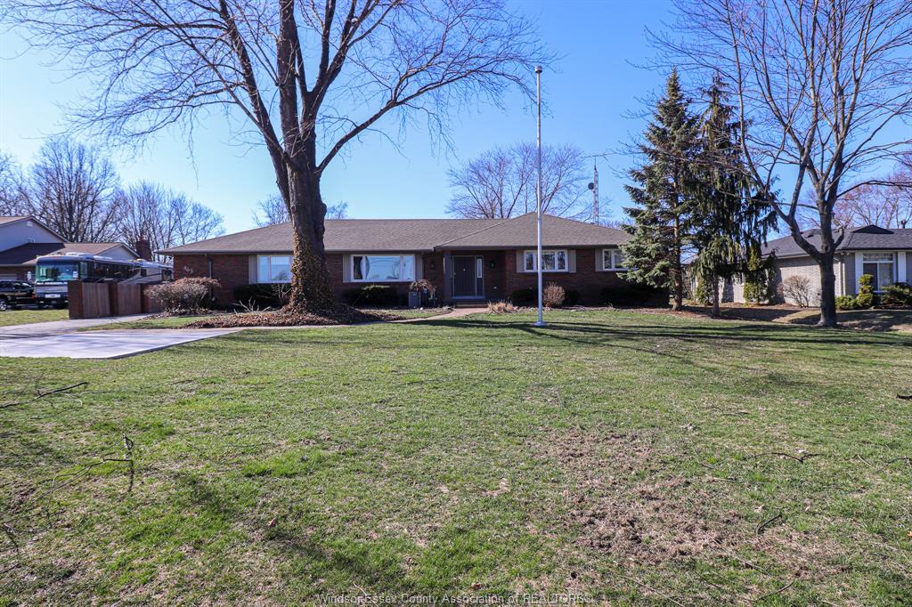 463 RUSSELL WOODS Road
