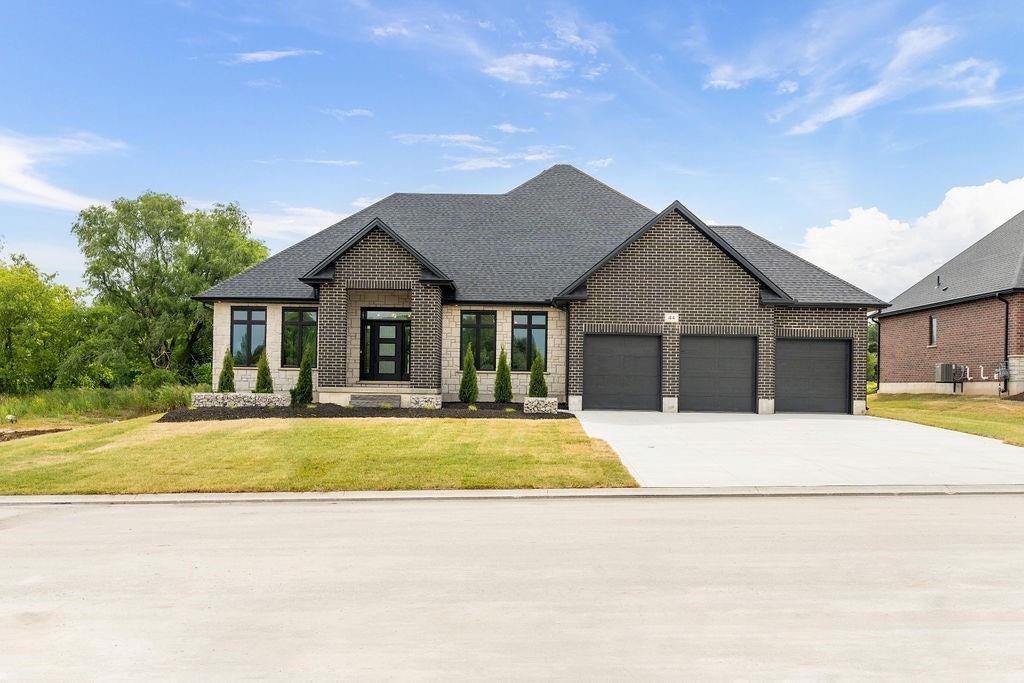 28 MANNING Court