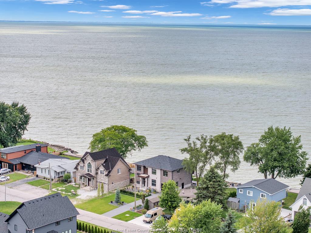 983 LAKESHORE PARK Road