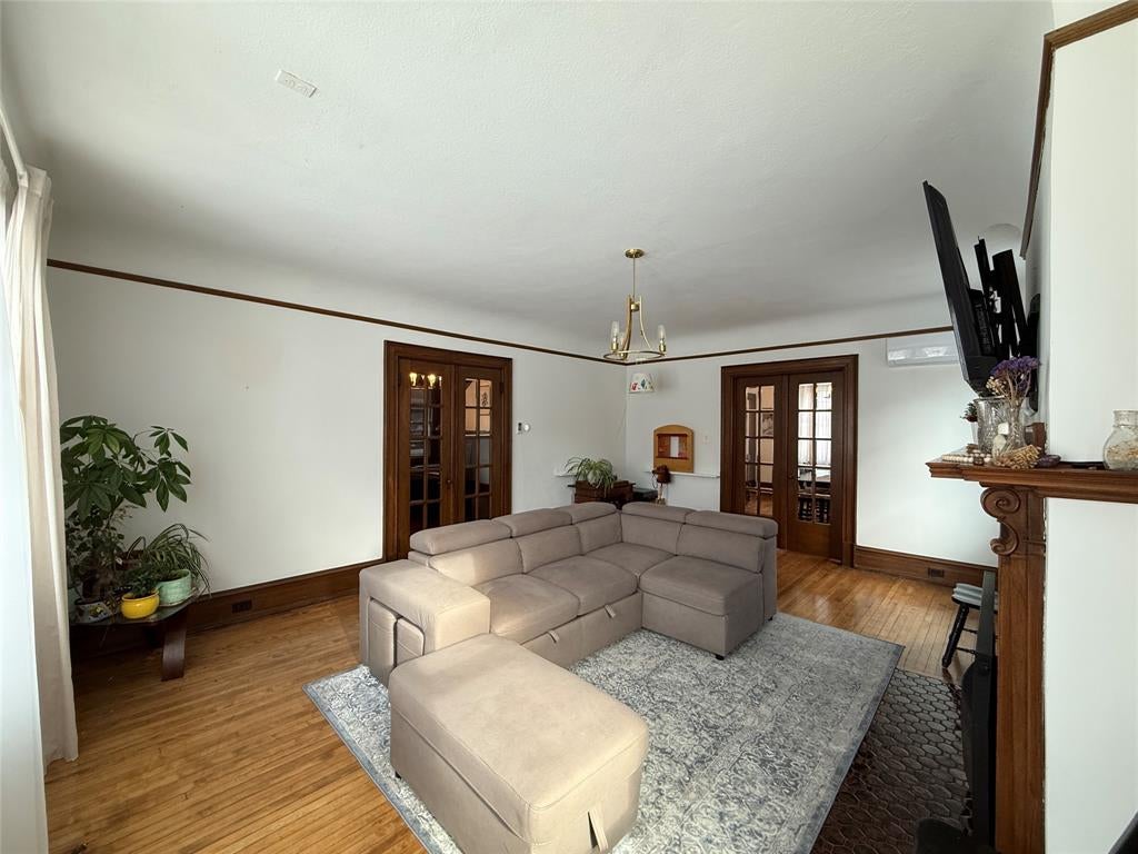 326 VIDAL Street North
