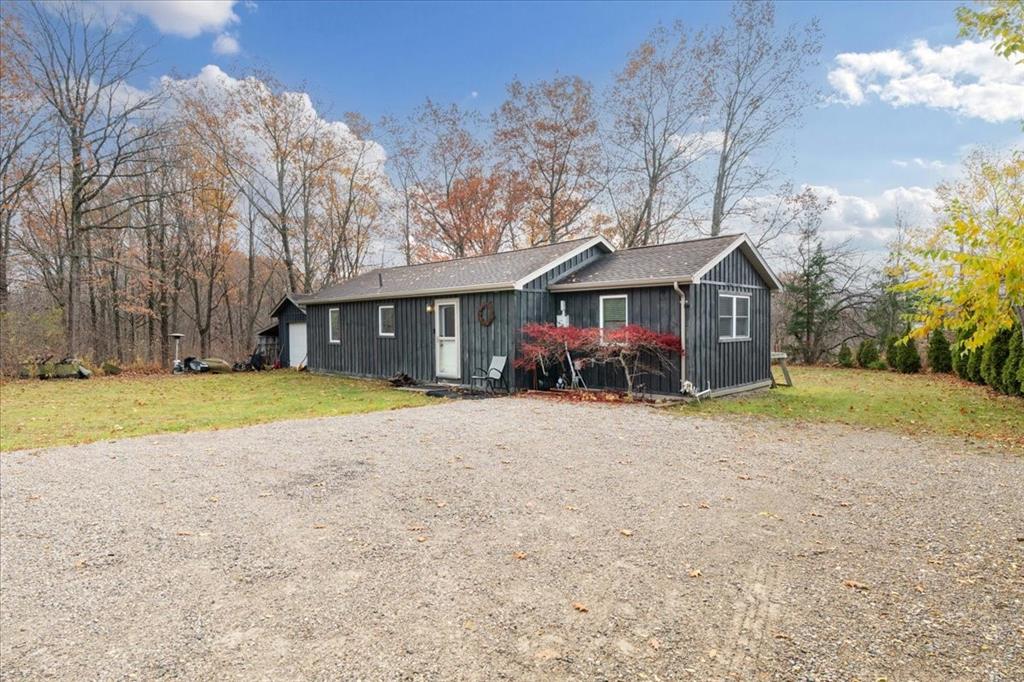 4239 LAKESHORE Road