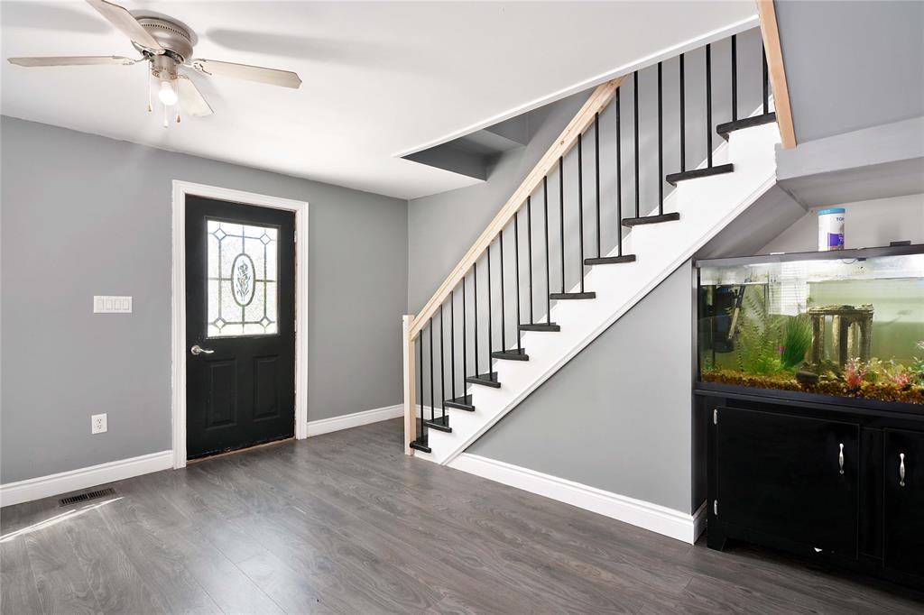 471 SIMCOE Street