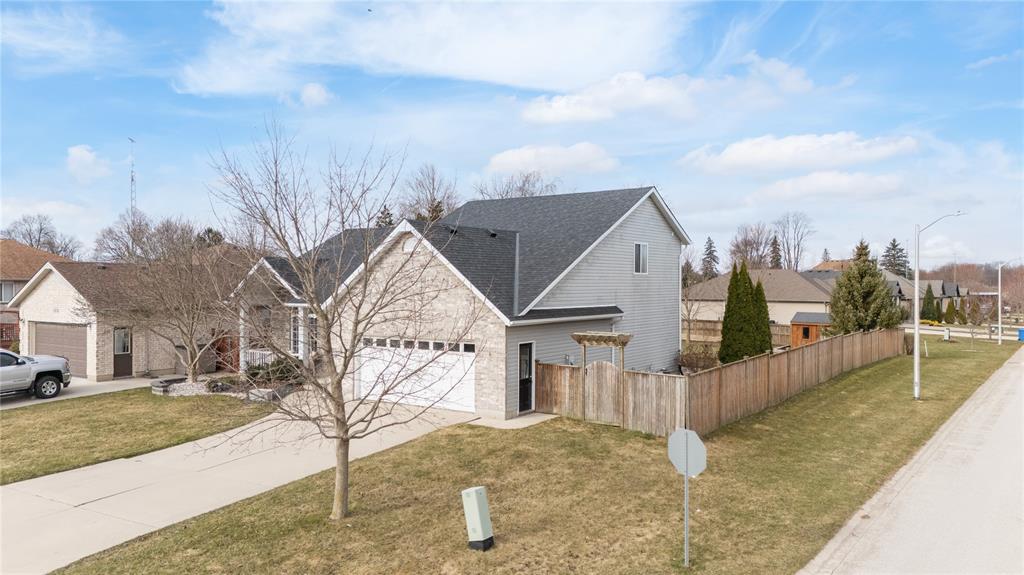 476 SYCAMORE Crescent