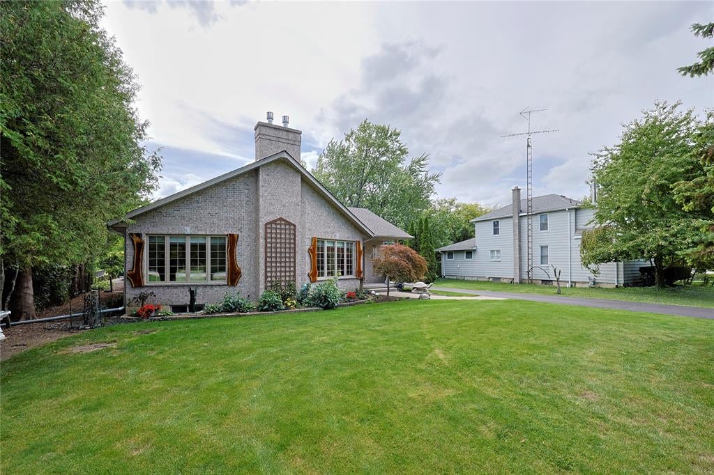 5121 Lakeshore Road