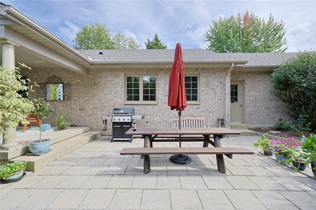 5121 Lakeshore Road