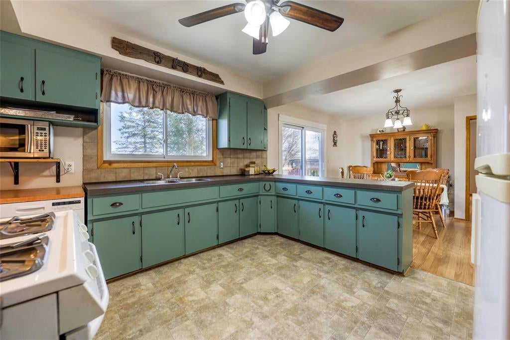 3284 KIMBALL Road