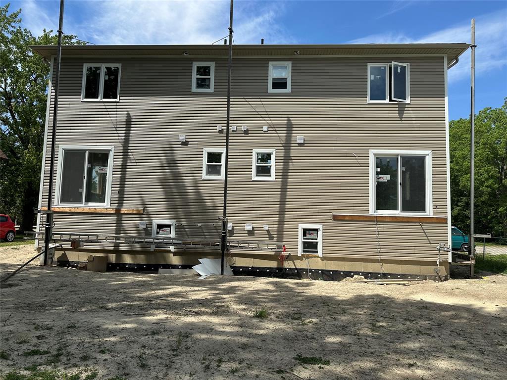576 FRONT Street A