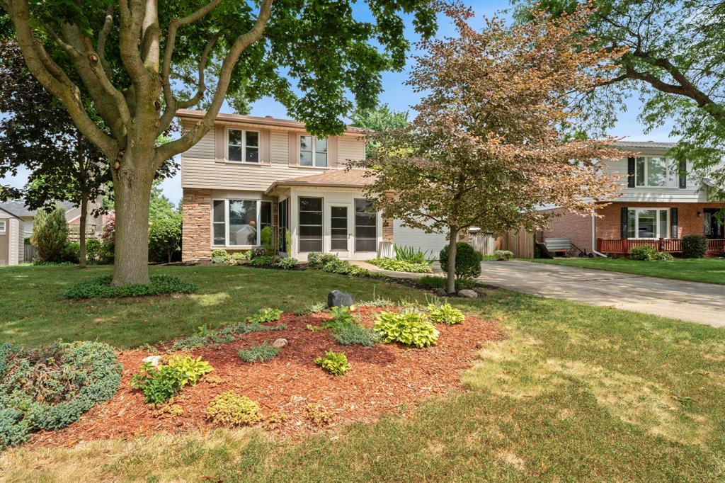 330 Willow Crescent