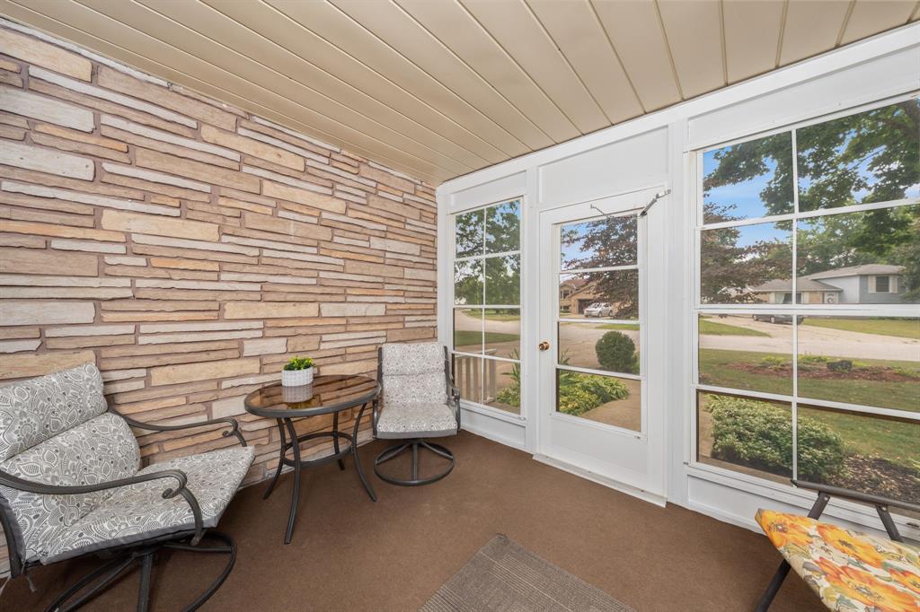 330 Willow Crescent