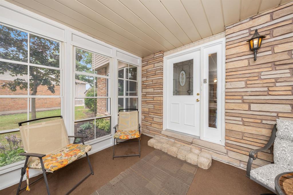 330 Willow Crescent
