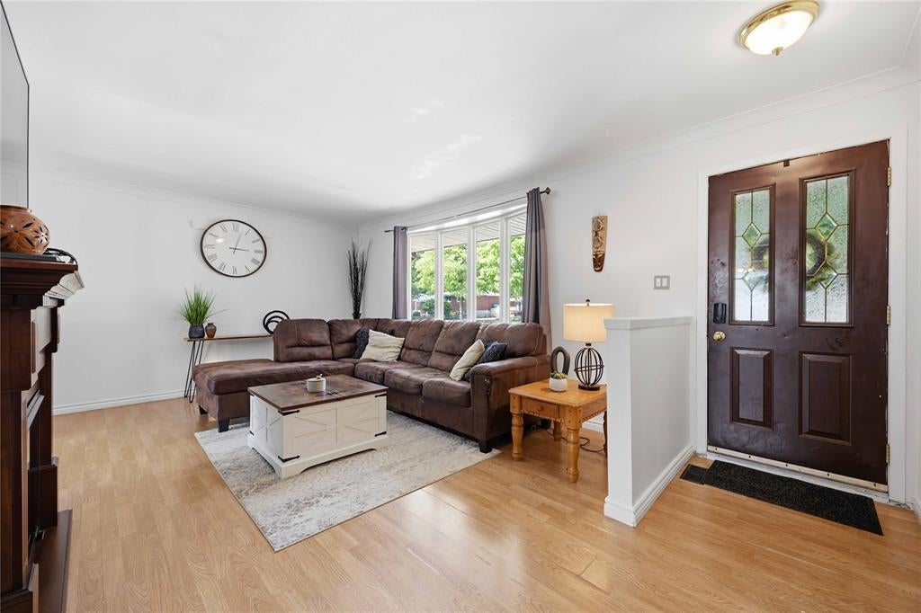 315 Brentwood Crescent