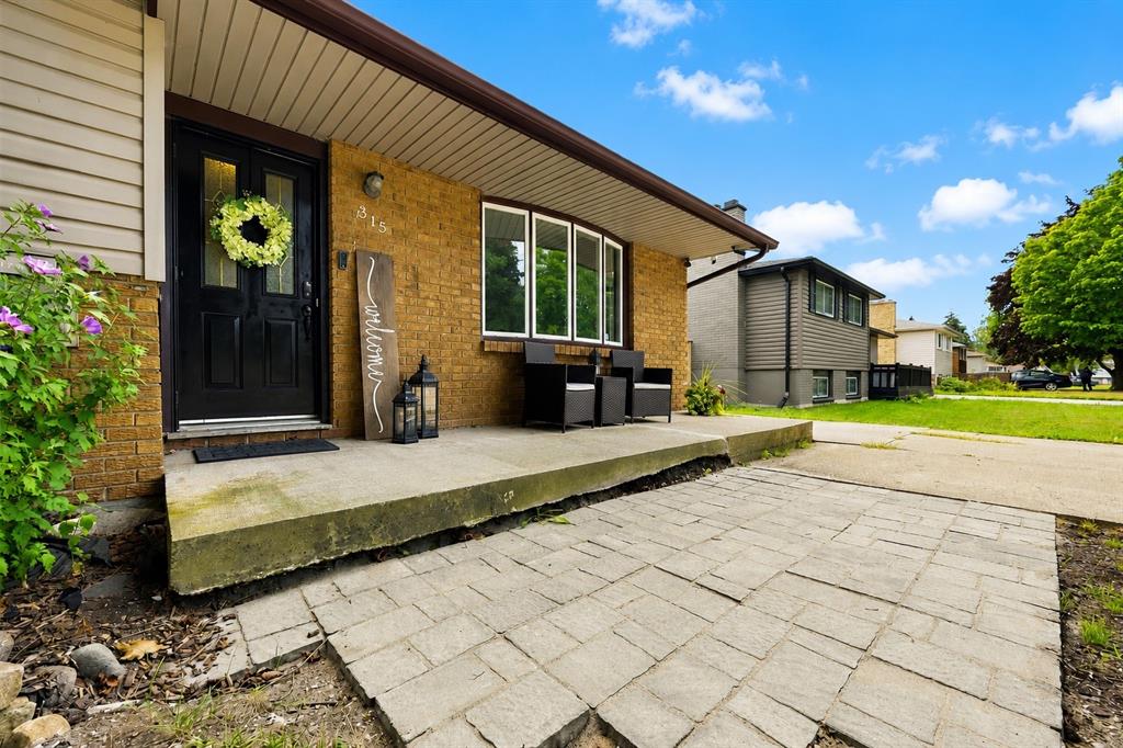 315 Brentwood Crescent