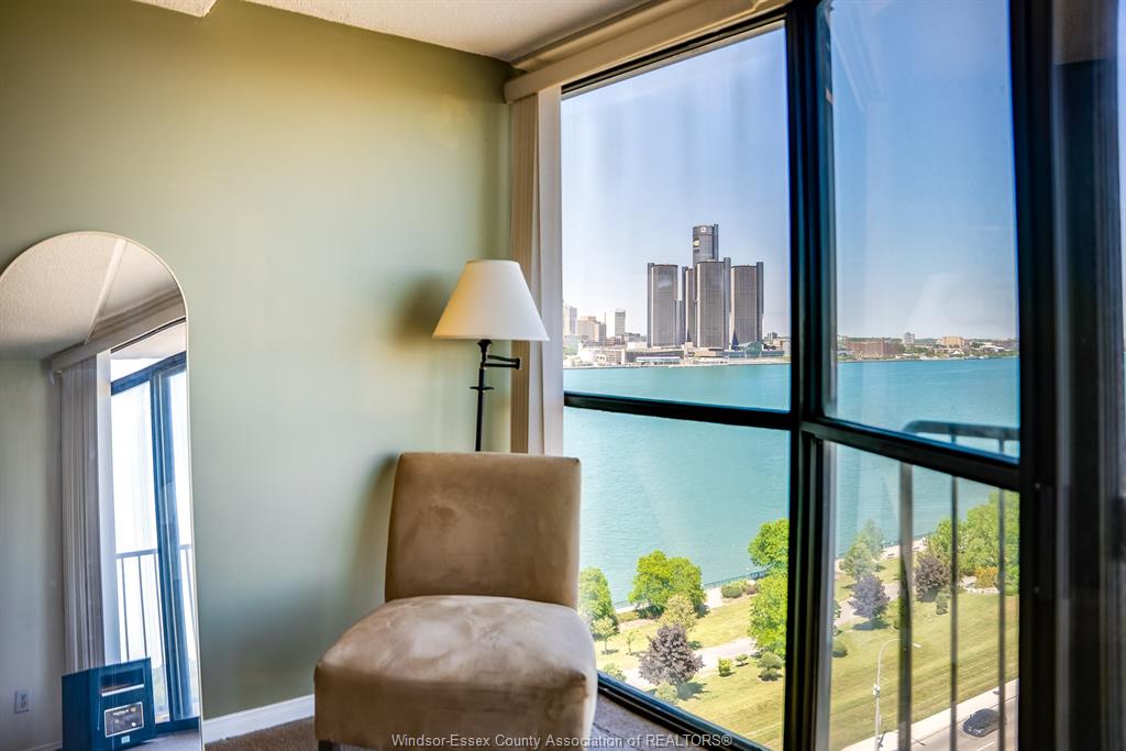 515 RIVERSIDE Drive West 1303
