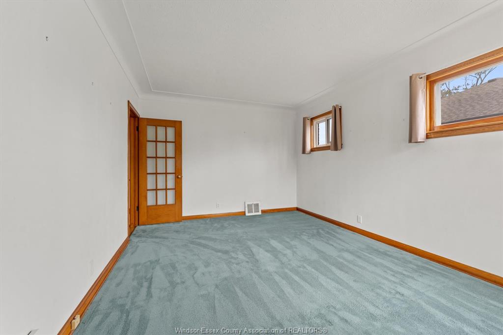 1226 SURREY Drive