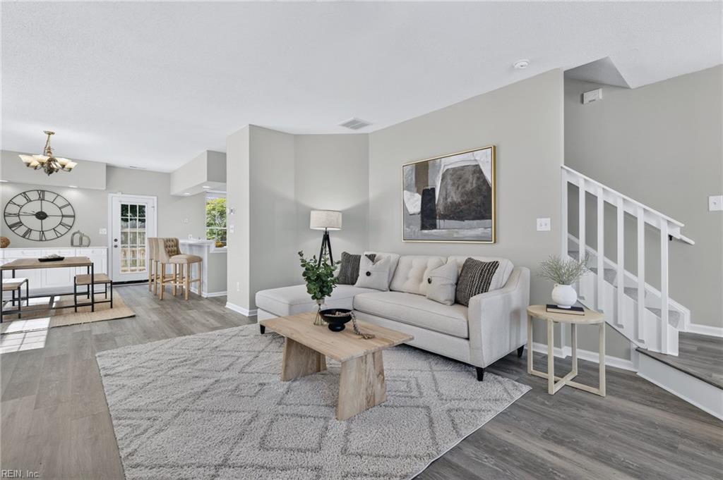 1833 Staple Inn DR