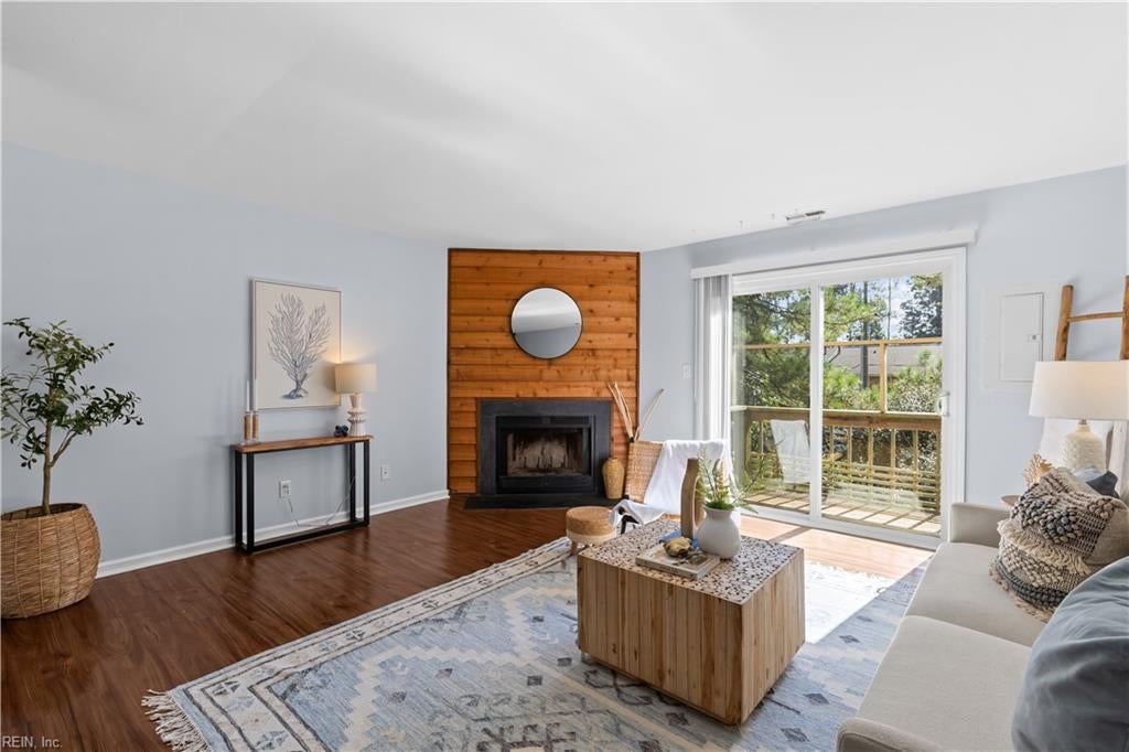 500 Barberton DR 208