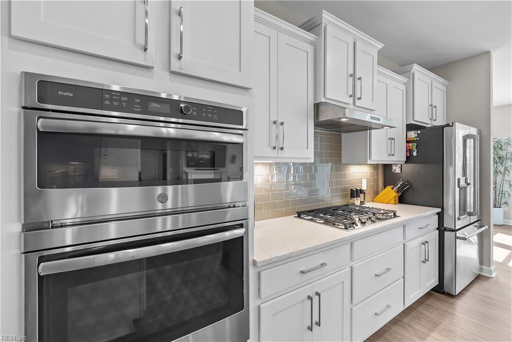 3048 Jimmy Mobley WAY