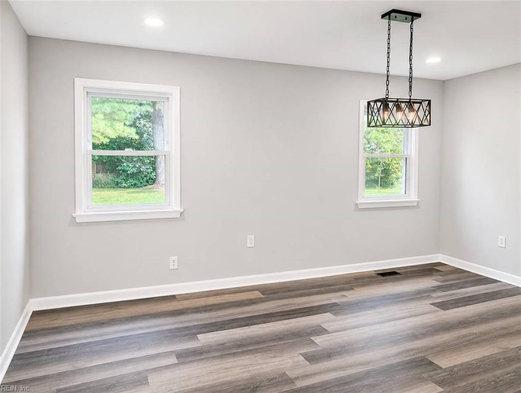 704 Lord Nelson Dr