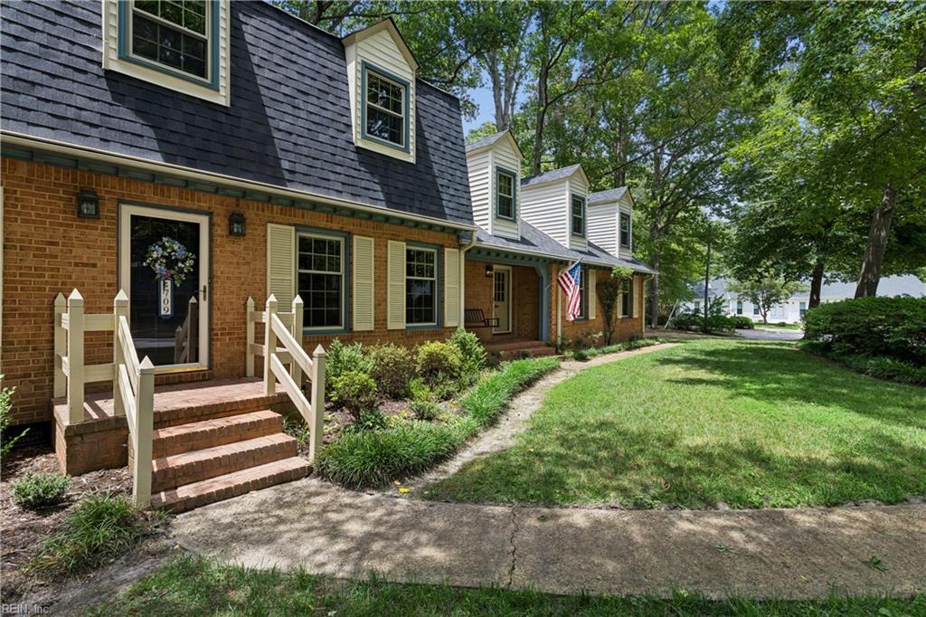 709 Oxbow DR