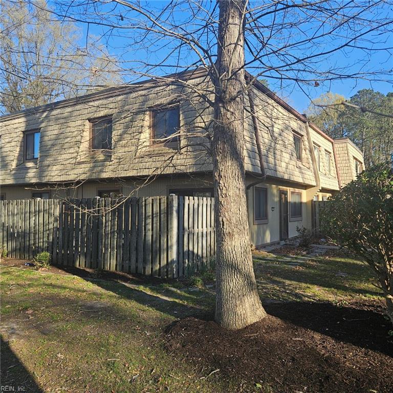 1632 Monterry PL