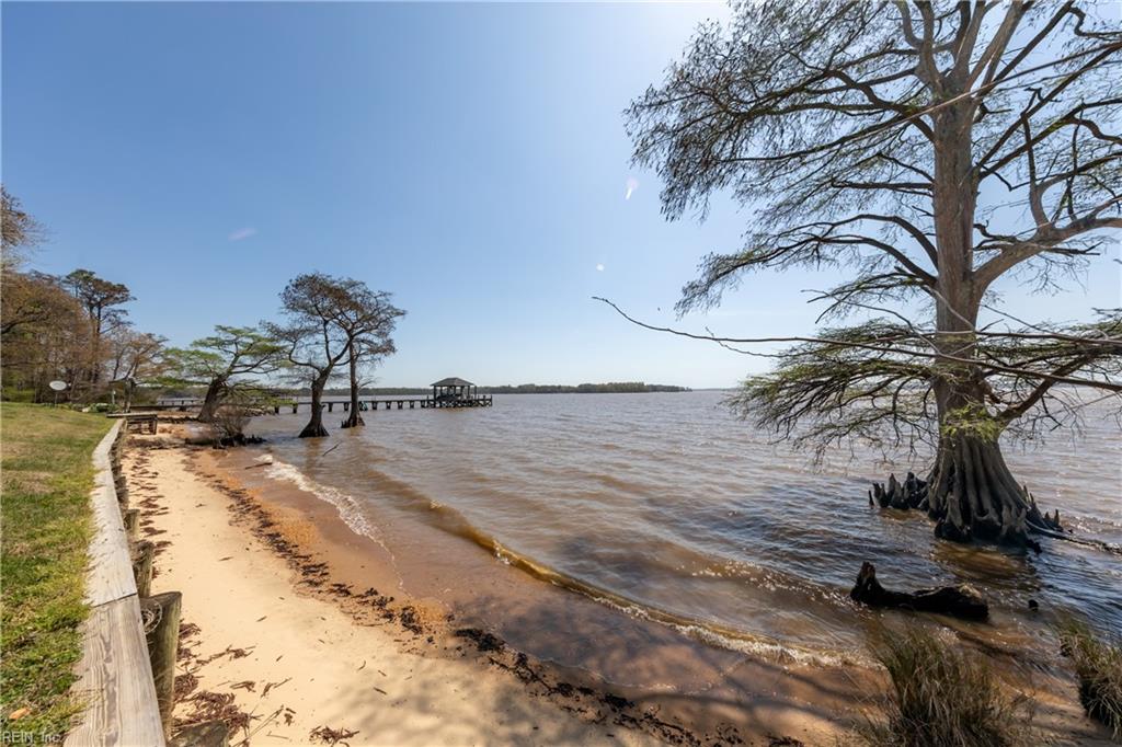 22501 Cypress Point RD