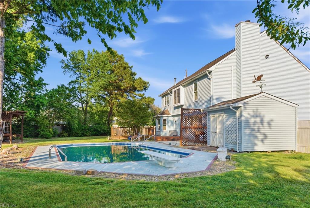 300 Golden Maple CT