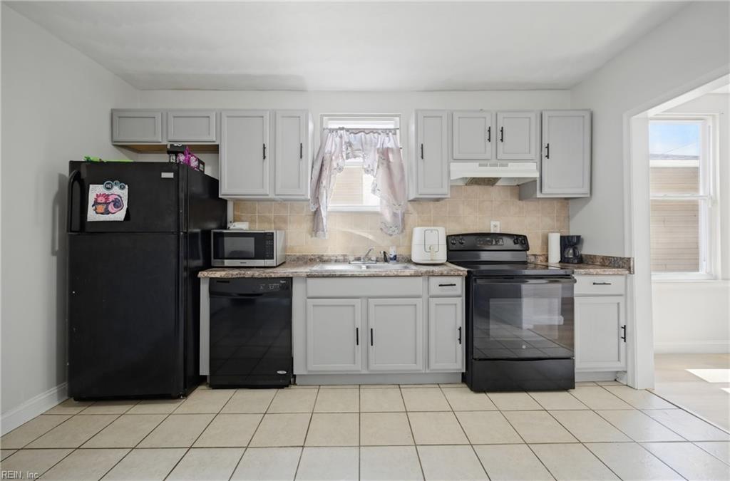 2424 West AVE