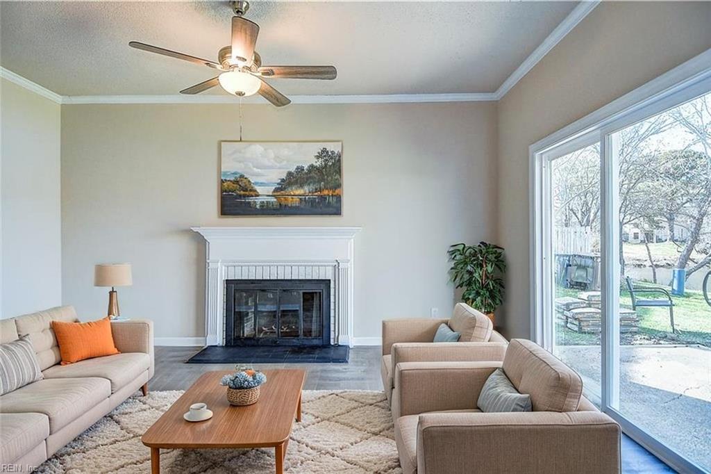 4072 Thomas Jefferson DR