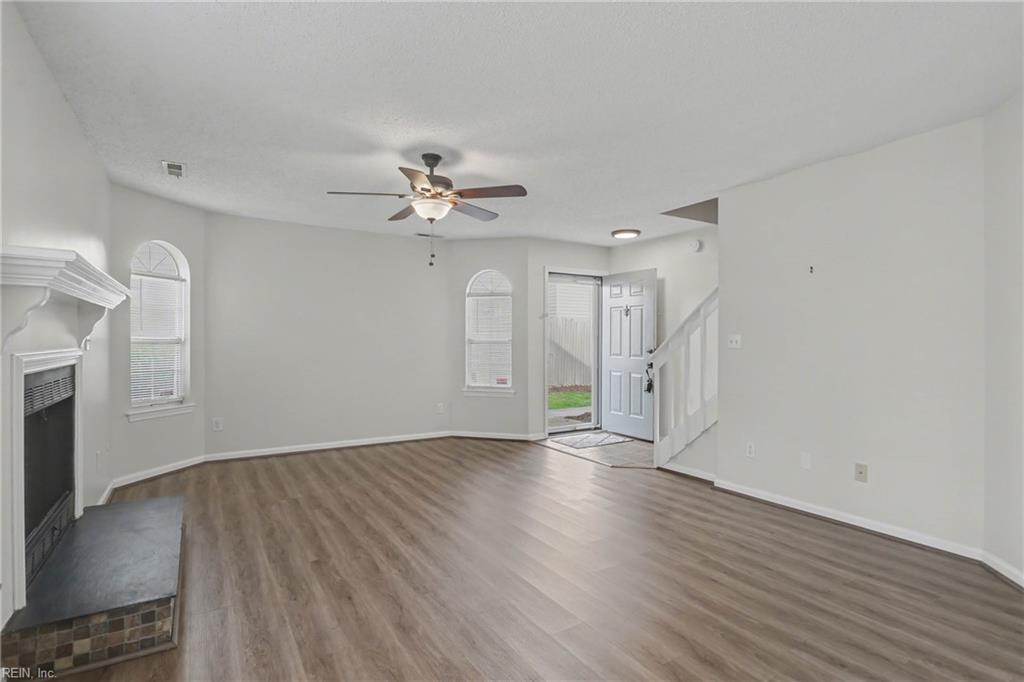 4704 Shallowford CIR