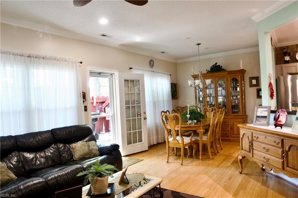 610 Station Square CT