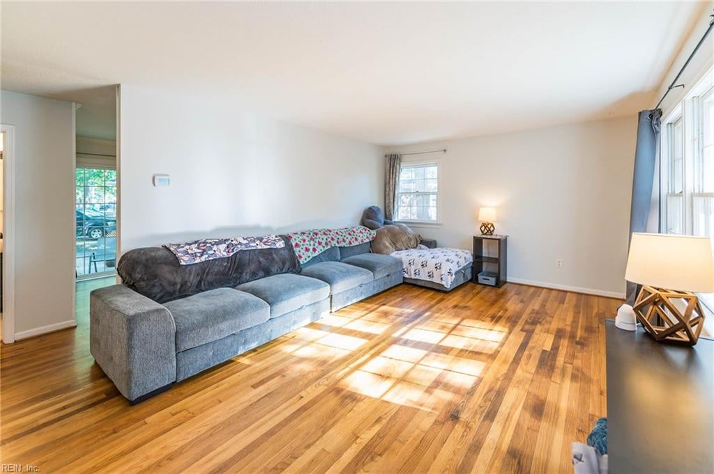 874 Elder RD