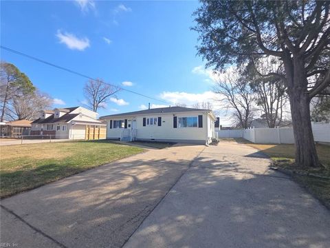 4833 Linshaw LN Virginia Beach VA 23455