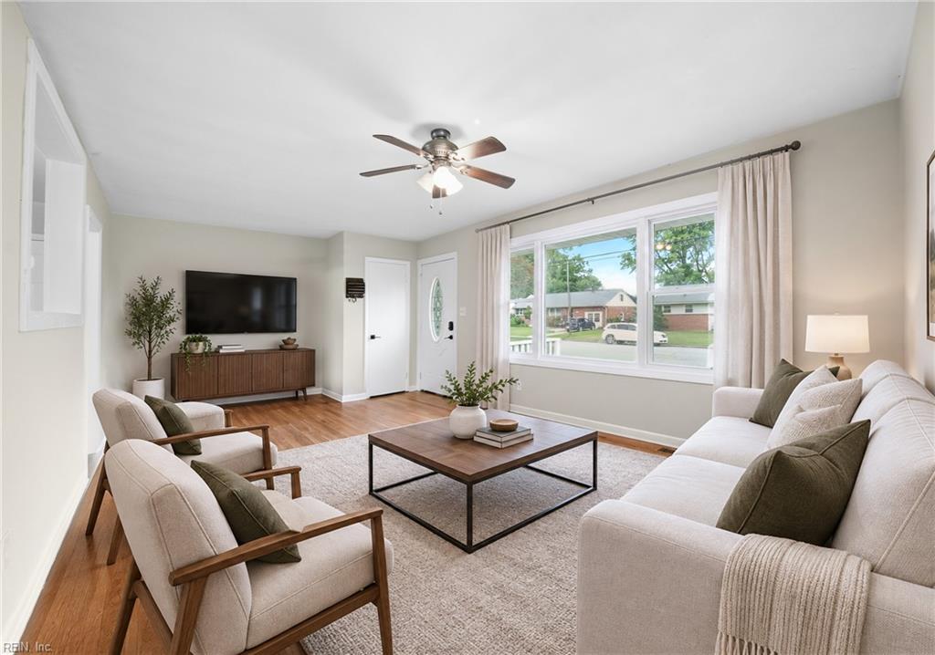 10 Eastlawn DR