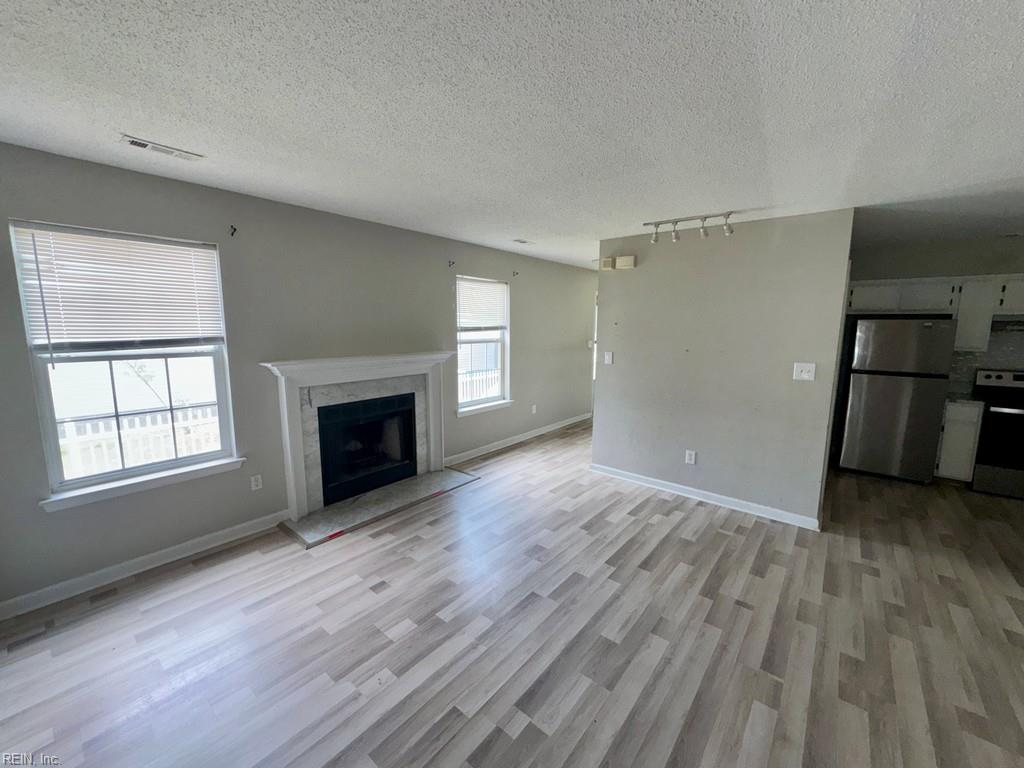 42 Cooper DR