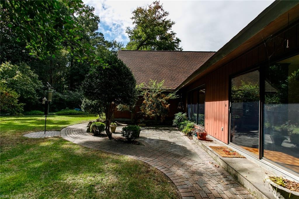 210 Walden DR