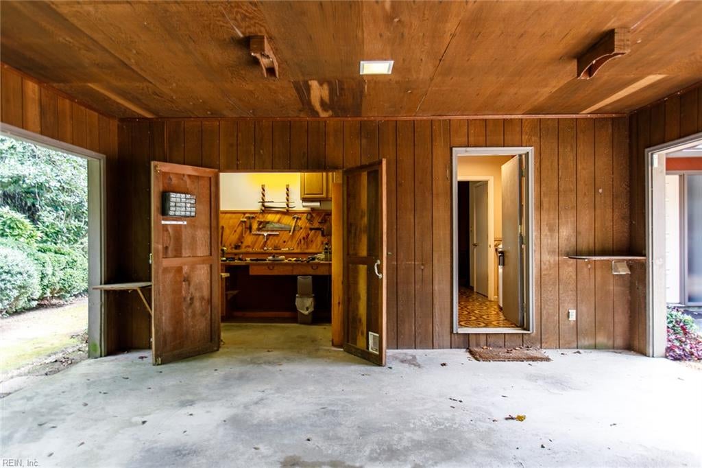 210 Walden DR