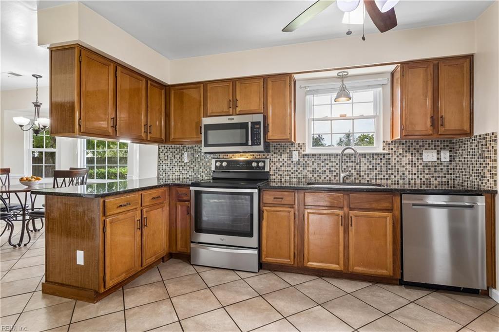 901 Emory CT