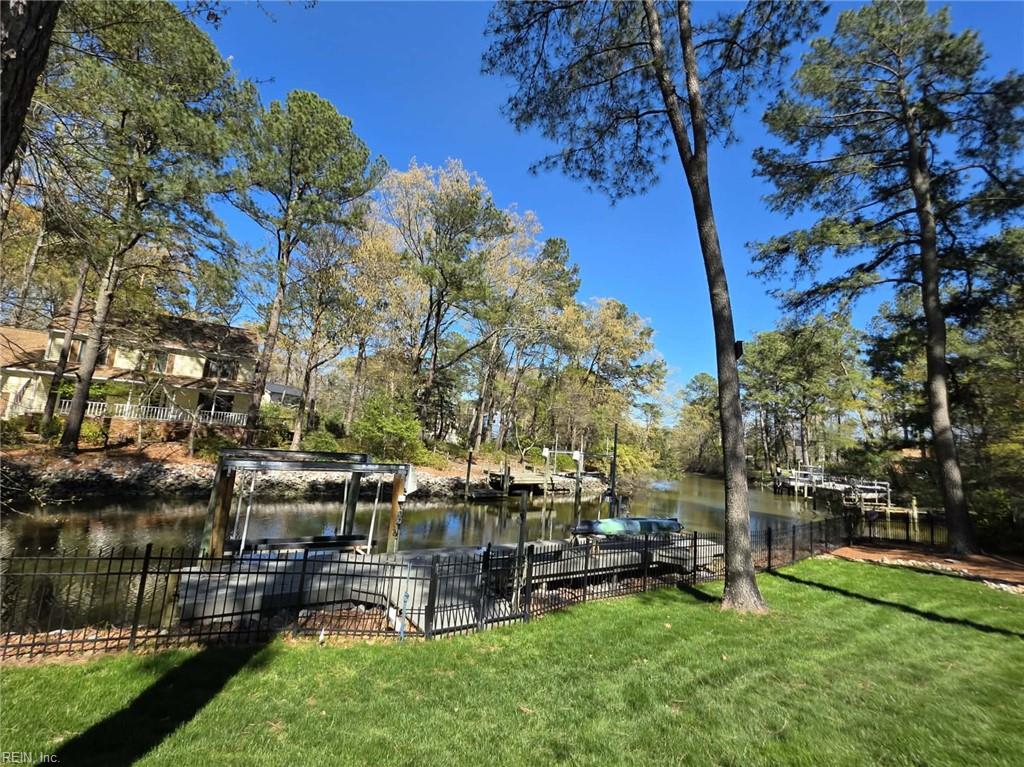 2704 Chester Forest CT