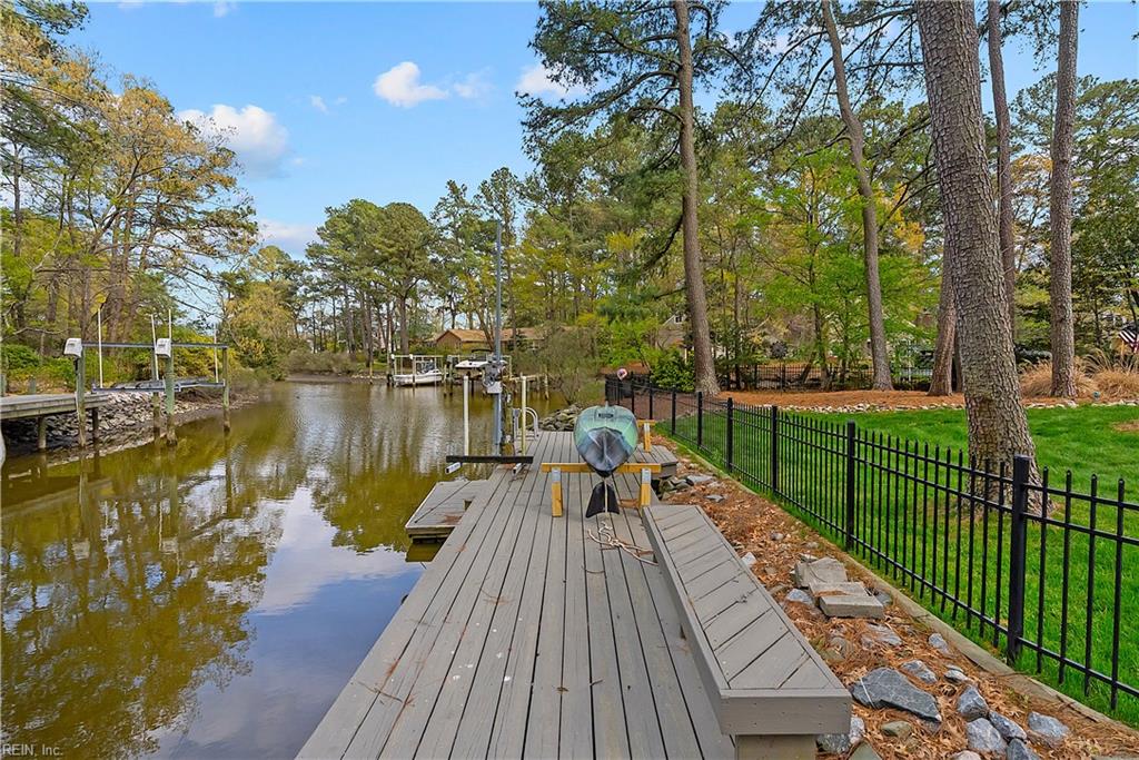 2704 Chester Forest CT