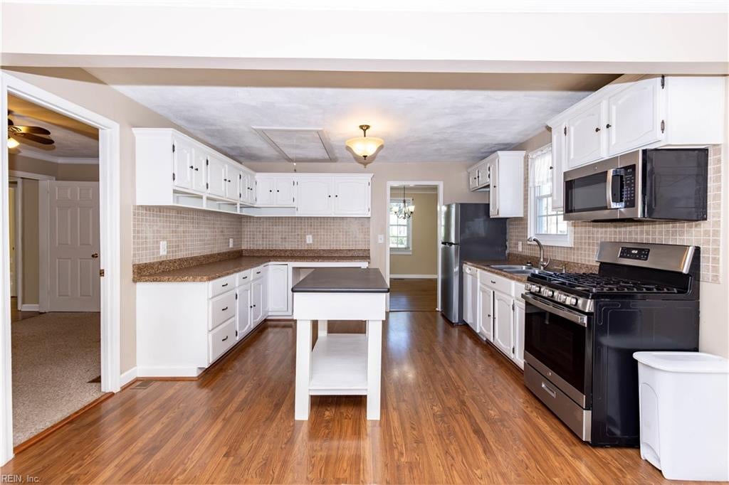 103 Hodges Manor RD