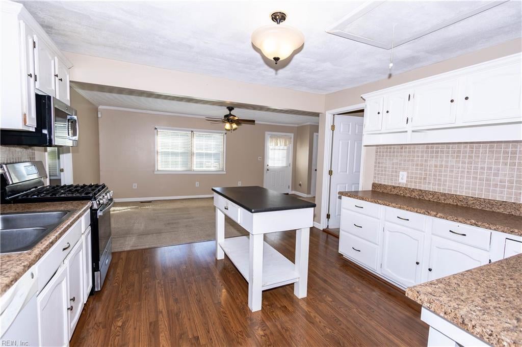 103 Hodges Manor RD
