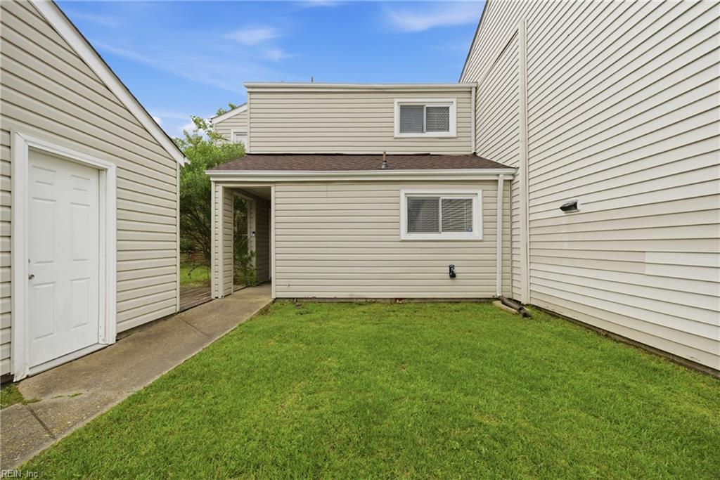 1220 Ferndale CT