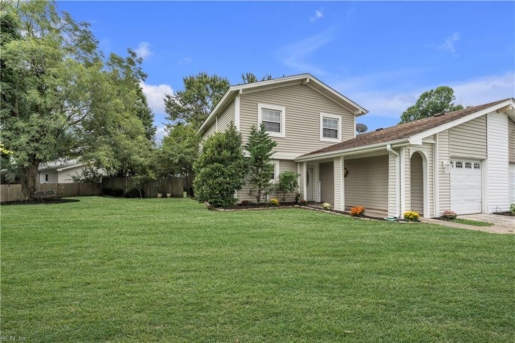 3225 Barrington DR