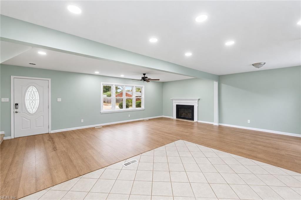 5005 Regina LN