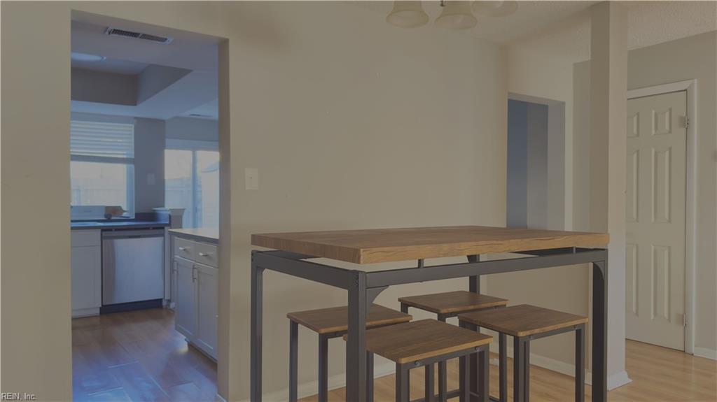 3853 Chimney Creek DR