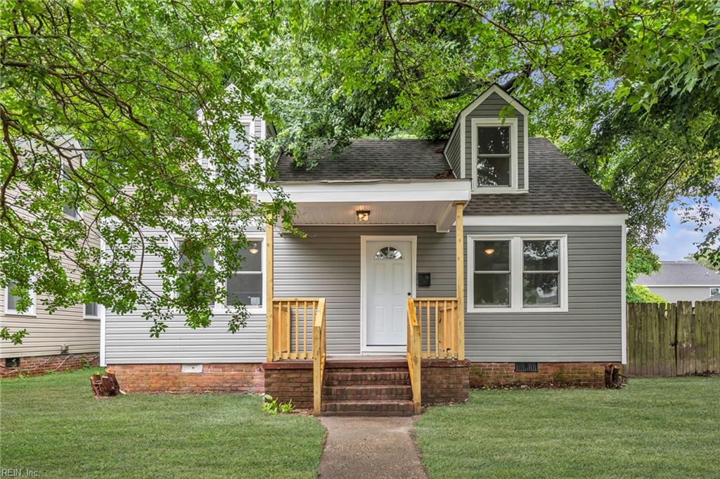 329 E Randall AVE