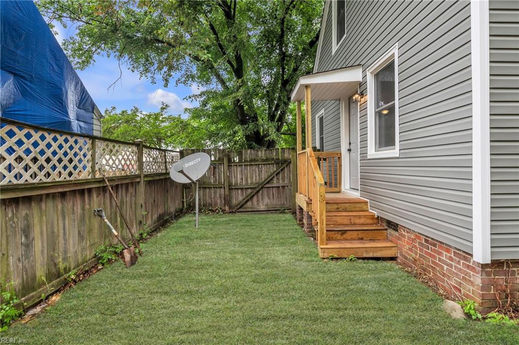329 E Randall AVE