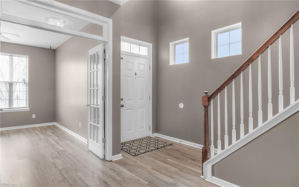 1023 Silver Charm CIR